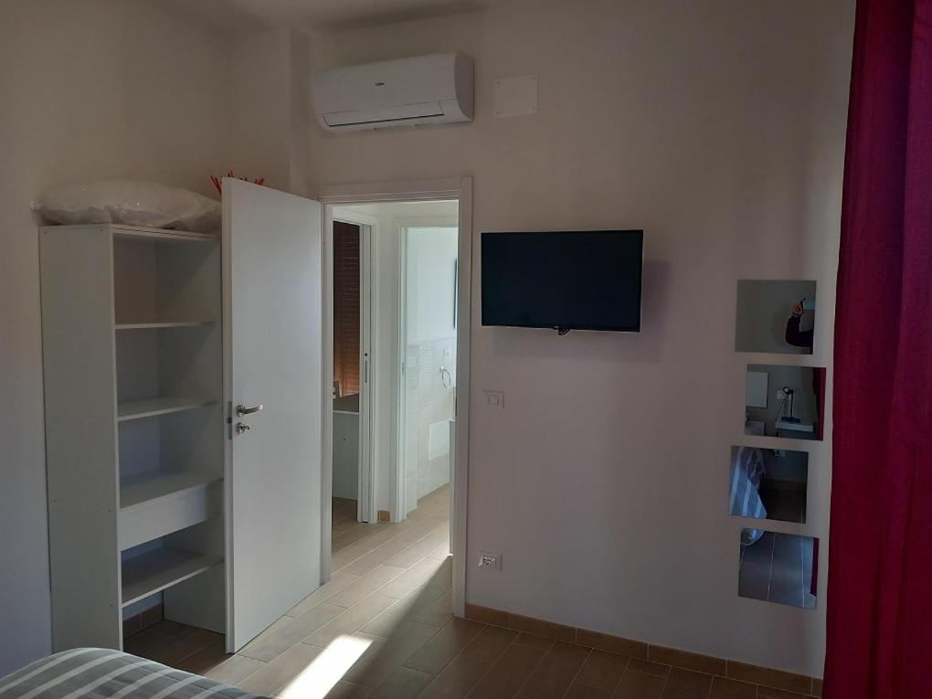 Milly Rooms - Family Room With Balcony