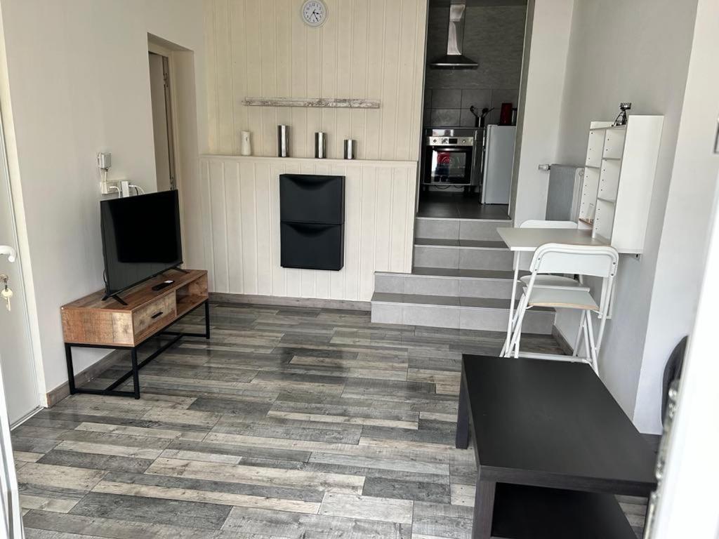 Dapur atau dapur kecil di Appartement 29E à Mailly-le-camp