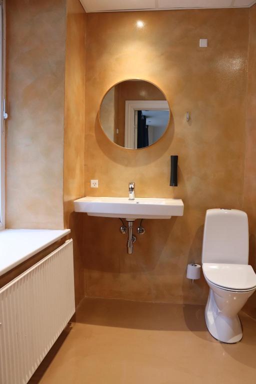 Un baño de Milling Hotel Mini 19