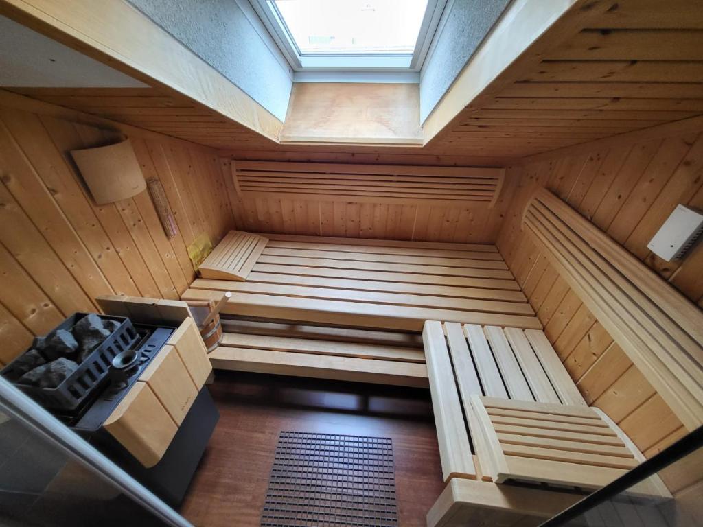 Presidental Suite Apartment by Livingdowntown - Two-Bedroom Apartment