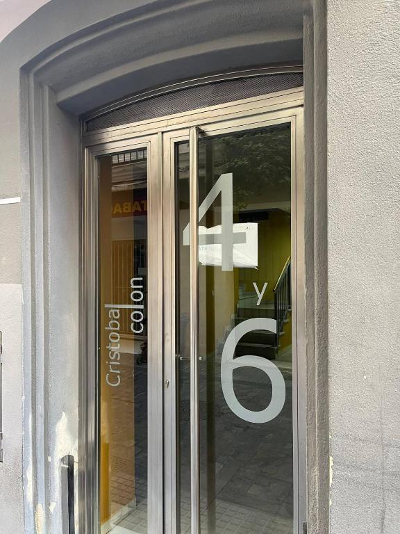 Exteriér alebo vchod do ubytovania Colón Corazón de Cádiz con Ascensor Grupo AC Gestion