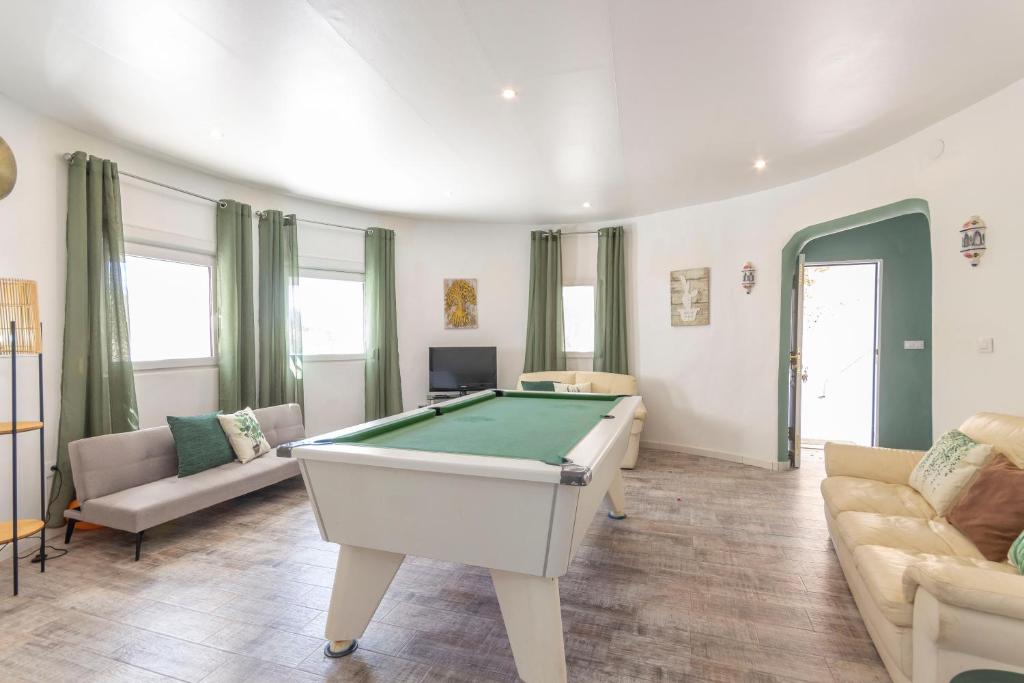 A seating area at Villa Ronda - Costa CarpeDiem