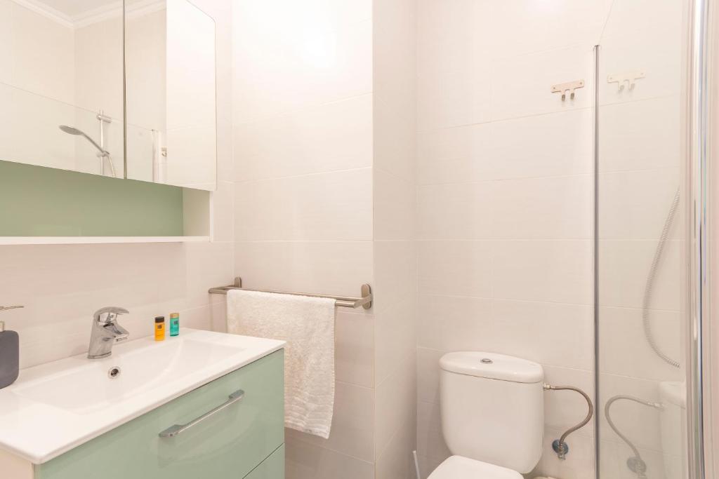 A bathroom at Villa Ronda - Costa CarpeDiem