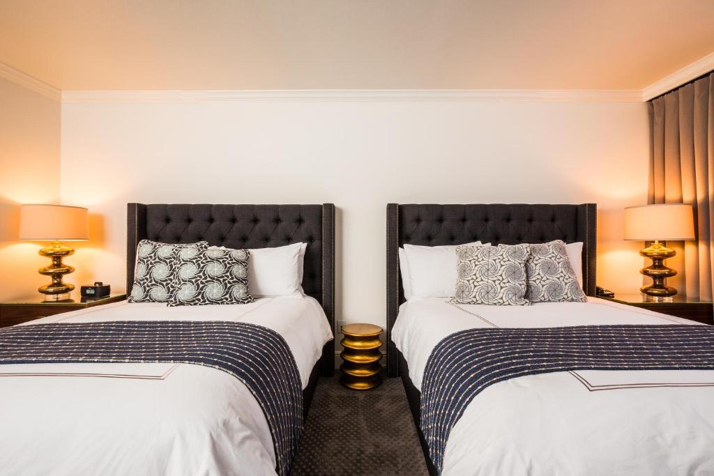 Hotel Ella photo