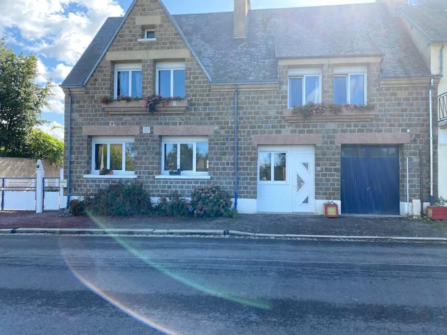 Maison des quatre saisons, Chérencé-le-Roussel (updated prices 2024)