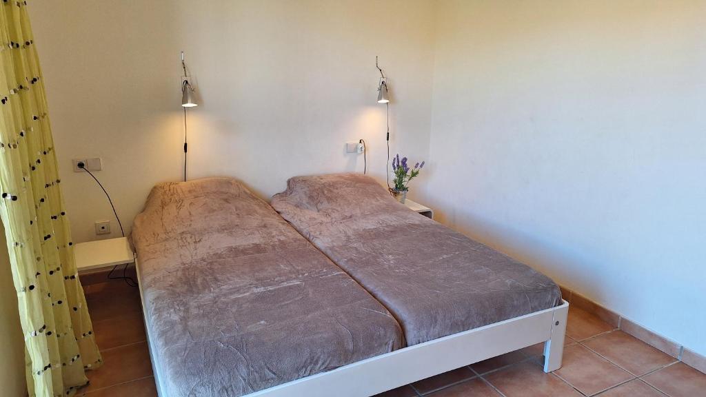 Posteľ alebo postele v izbe v ubytovaní Mas Pinell, 3 bedroom at 50m from the beach.