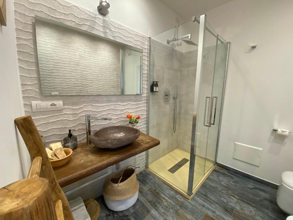Een badkamer bij S'accabbadora Guest House