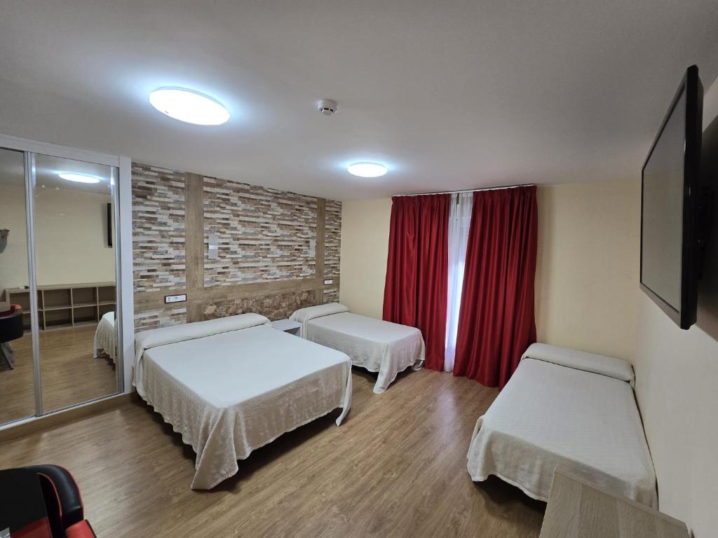 Gavilanes 2 TOLEDO - Junior Suite With Balcony