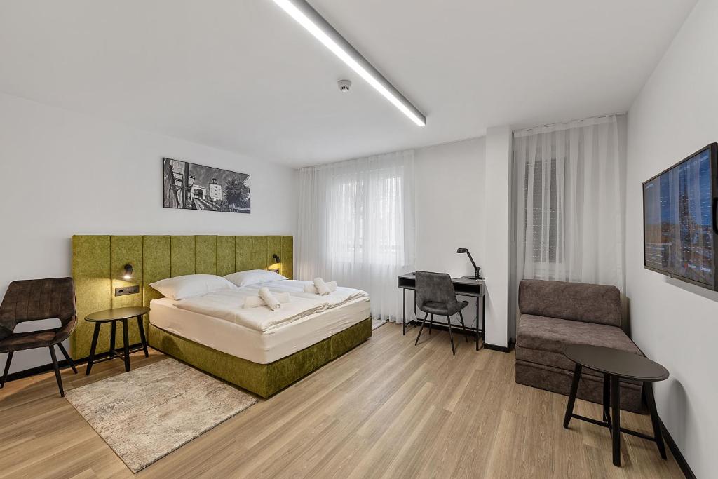 Studio Apartments Lenuzzi Zagreb - 18