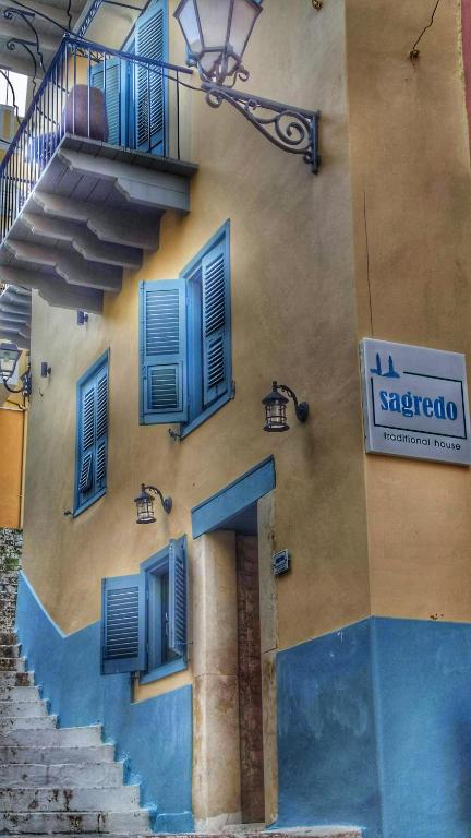 Sagredo Traditional House