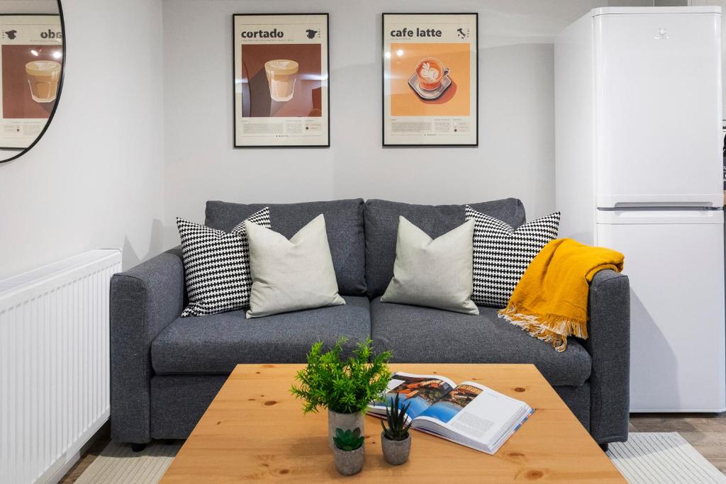 Posezení v ubytování Cosy One Bed Apt in Leeds City