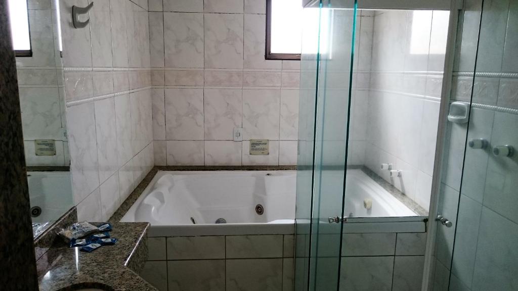 North Palace Hotel - Suite Principal Con Bañera De Hidromasaje