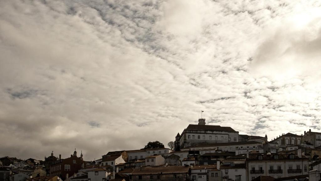 Nespecifikovaný výhled na destinaci Coimbra nebo výhled na město při pohledu z hotelu
