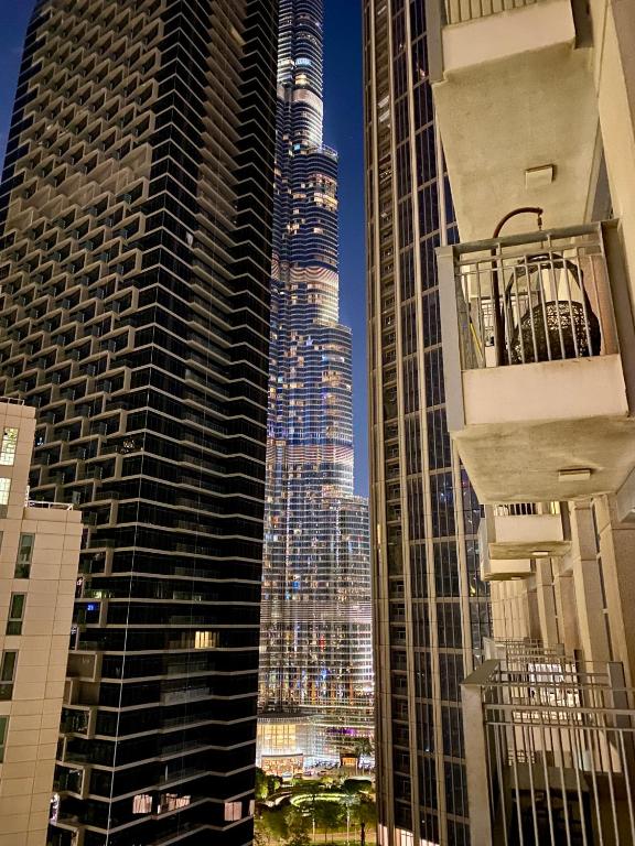 Standpoint Tower Apartment opposite Burj Khalifa, Dubai (updated prices