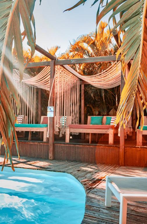 Bazén v ubytování Tropicana Suites nebo v jeho okolí