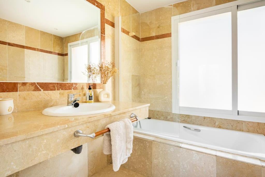 Kúpeľňa v ubytovaní Maison Marbella Puerto banus