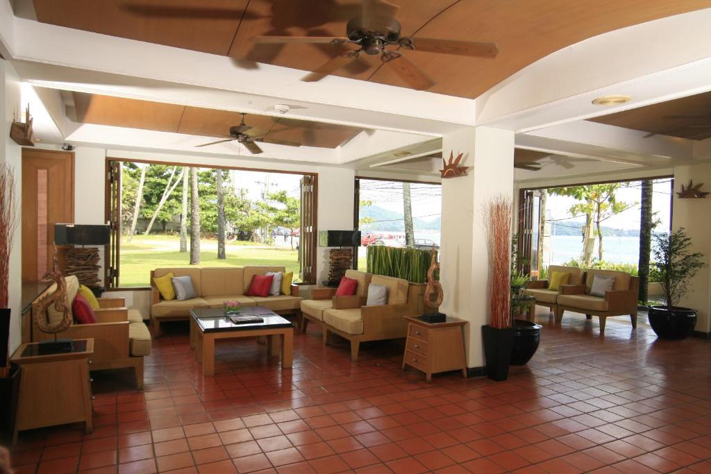 Sunset Beach Resort - SHA Extra Plus, Patong Beach – päivitetyt vuoden 2024  hinnat