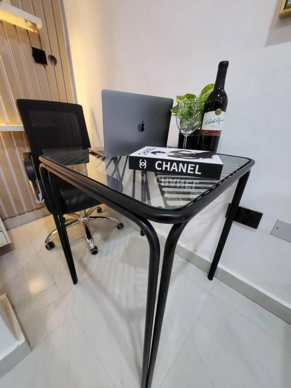 Fotografie z fotogalerie ubytování Stylish Modern Studio Apartment Banana Island Ikoyi v destinaci Lagos