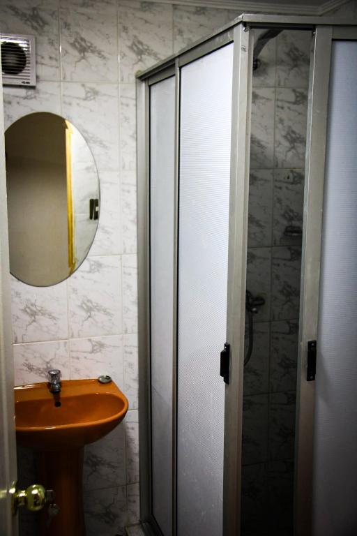 Koupelna v ubytování Killary Apart Hotel