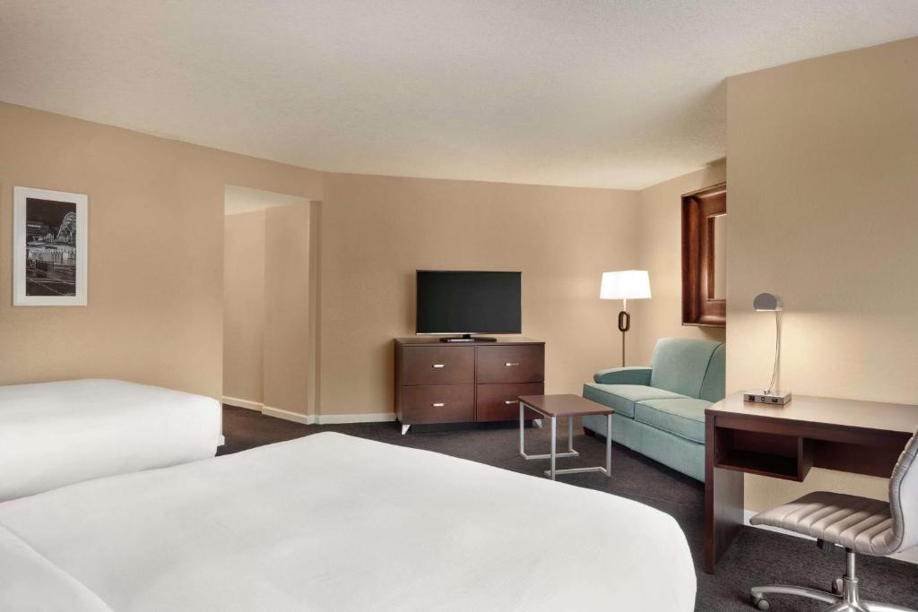 DoubleTree by Hilton Orlando Downtown - Corner Queen Room Avec Deux Lits Queen