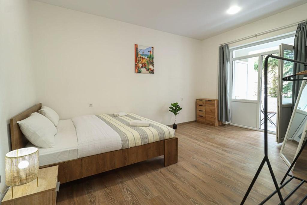 Cozy Central Apartment By Wehost در تفلیس