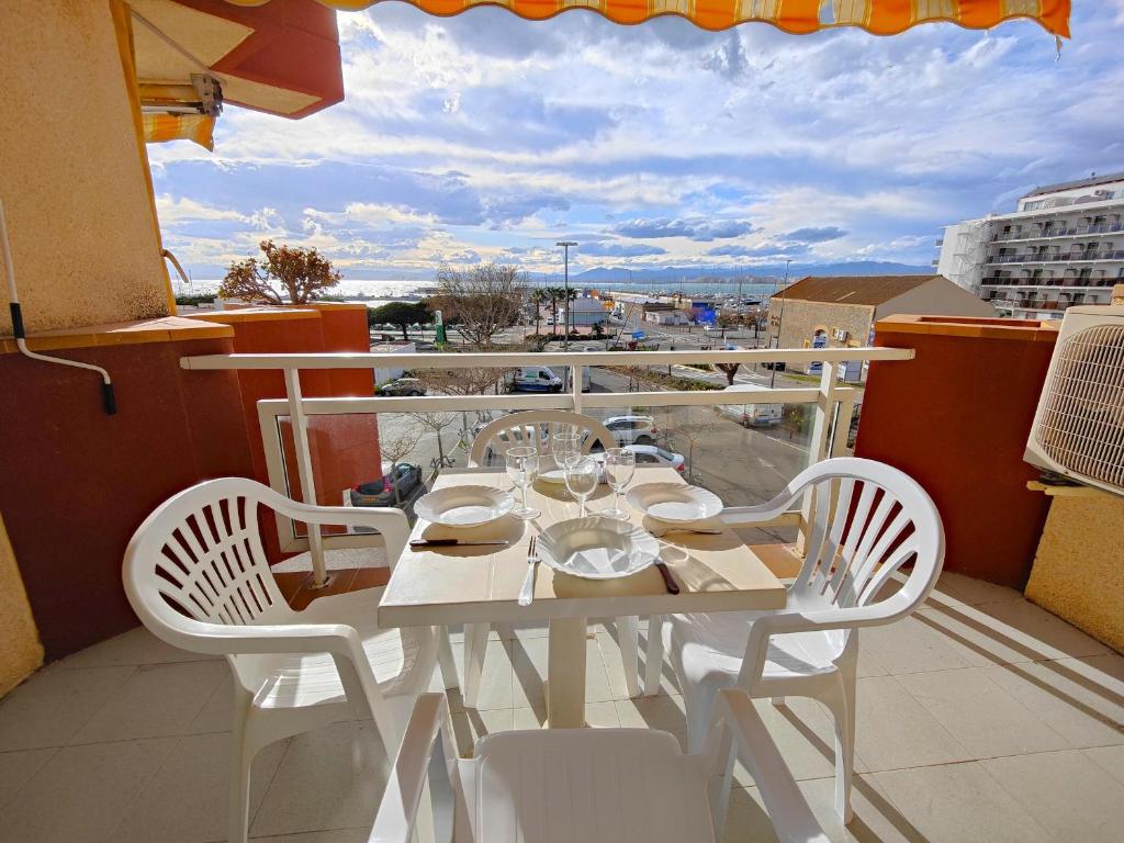 Appartement avec Wi-Fi et Parking, idéal 4 pers. à Roses