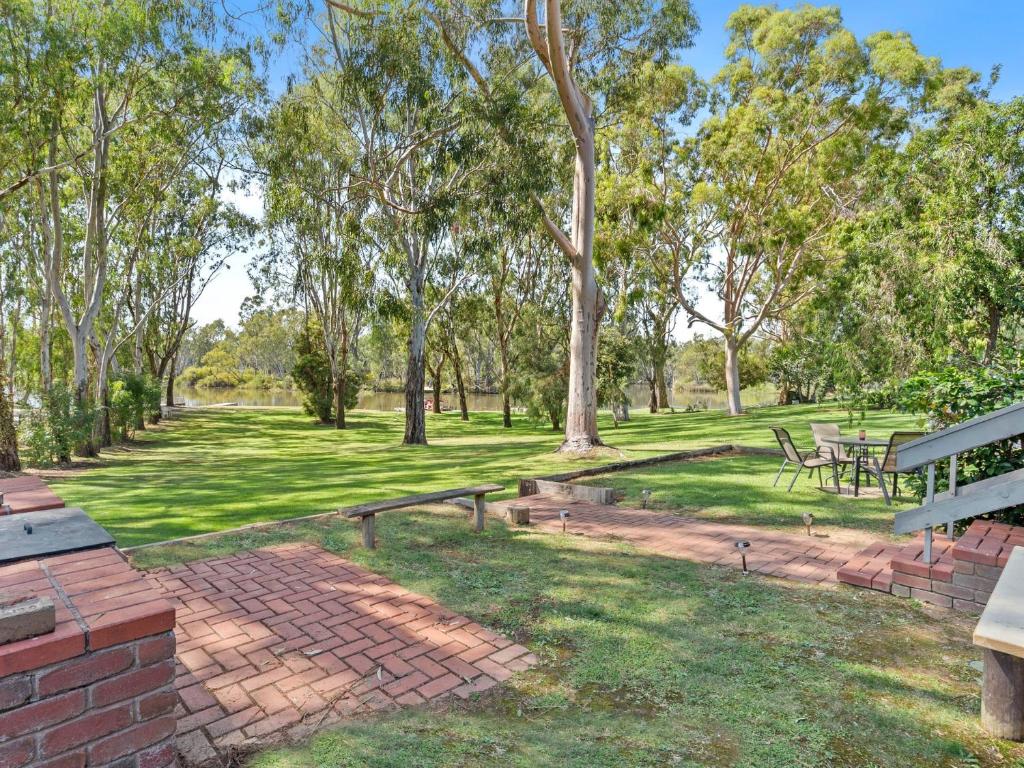 Water's Edge Bundalong, Bundalong (updated prices 2024)