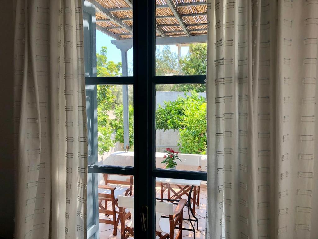 Fotografie z fotogalerie ubytování Villa Zephyros, near Kaiki beach v destinaci Spetses