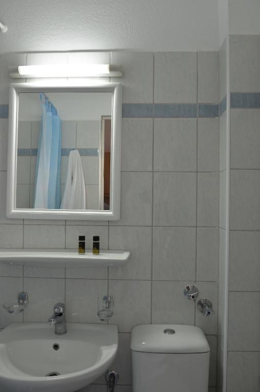 Koupelna v ubytování Metaxa Apartments