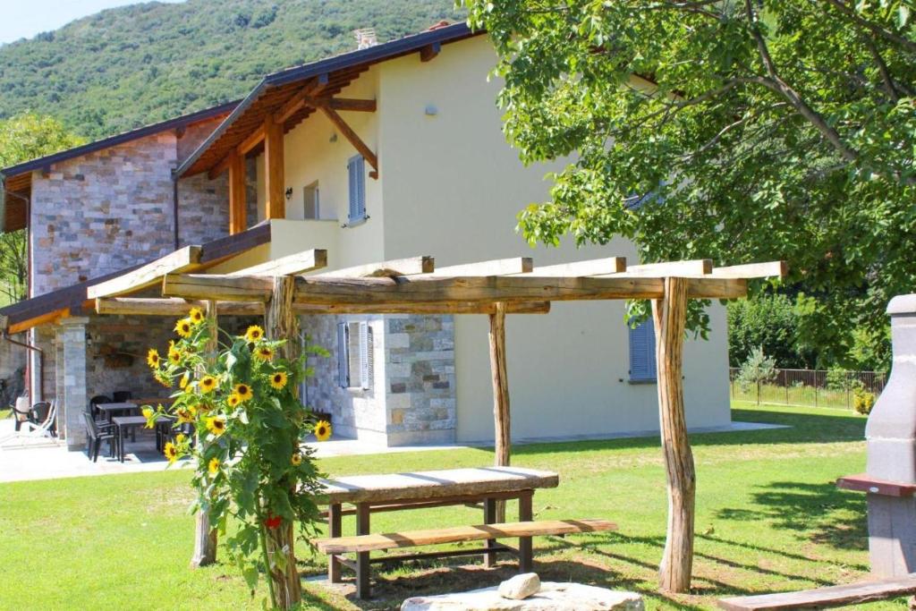 Nespecifikovaný výhled na hory nebo výhled na hory při pohledu z apartmánu