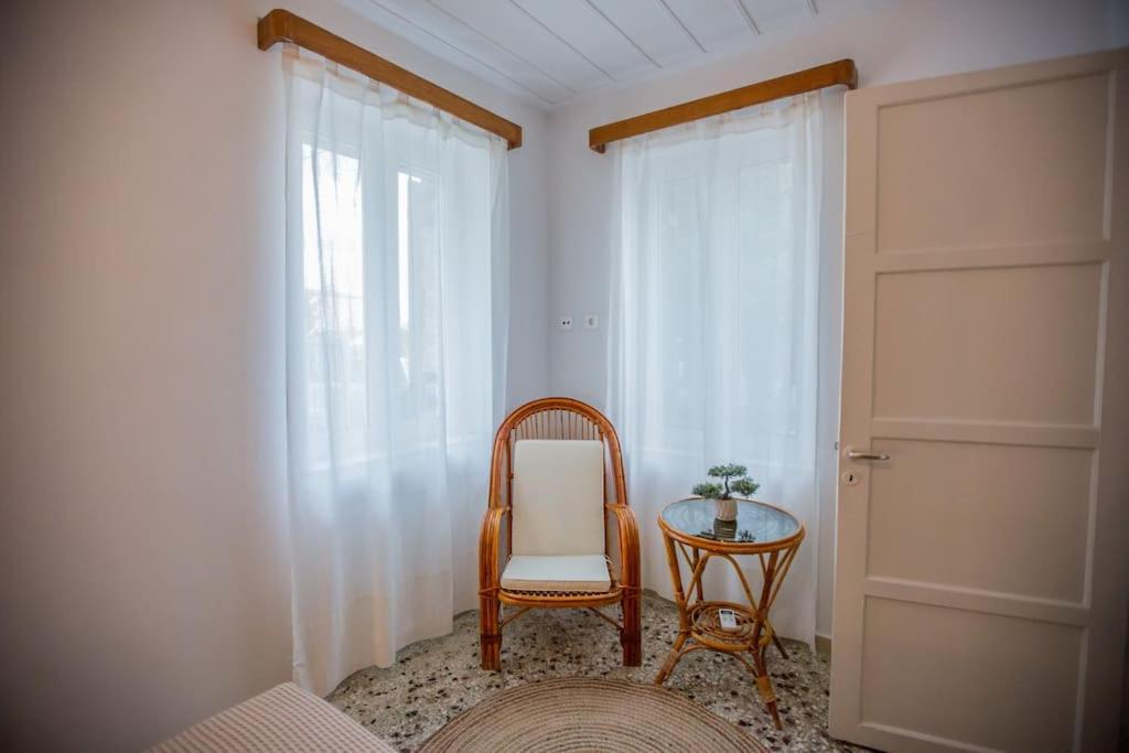 Fotografie z fotogalerie ubytování Μονοκατοικία - The Olive Tree v destinaci Nafpaktos