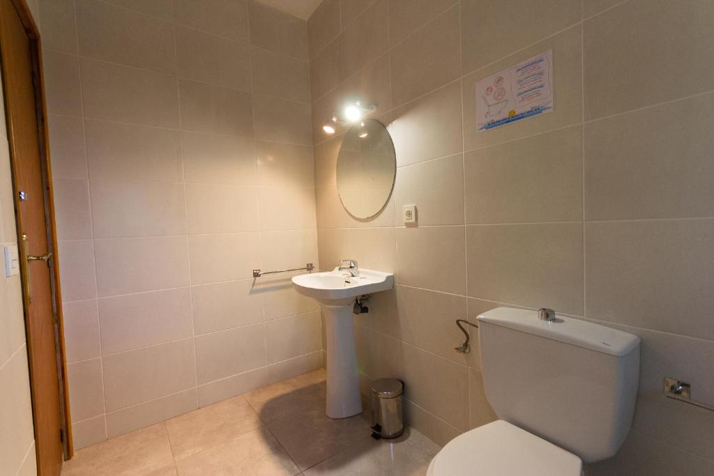 Kúpeľňa v ubytovaní INNOUTHOME GRAN CASA CON PISCINA Virgen Cinta