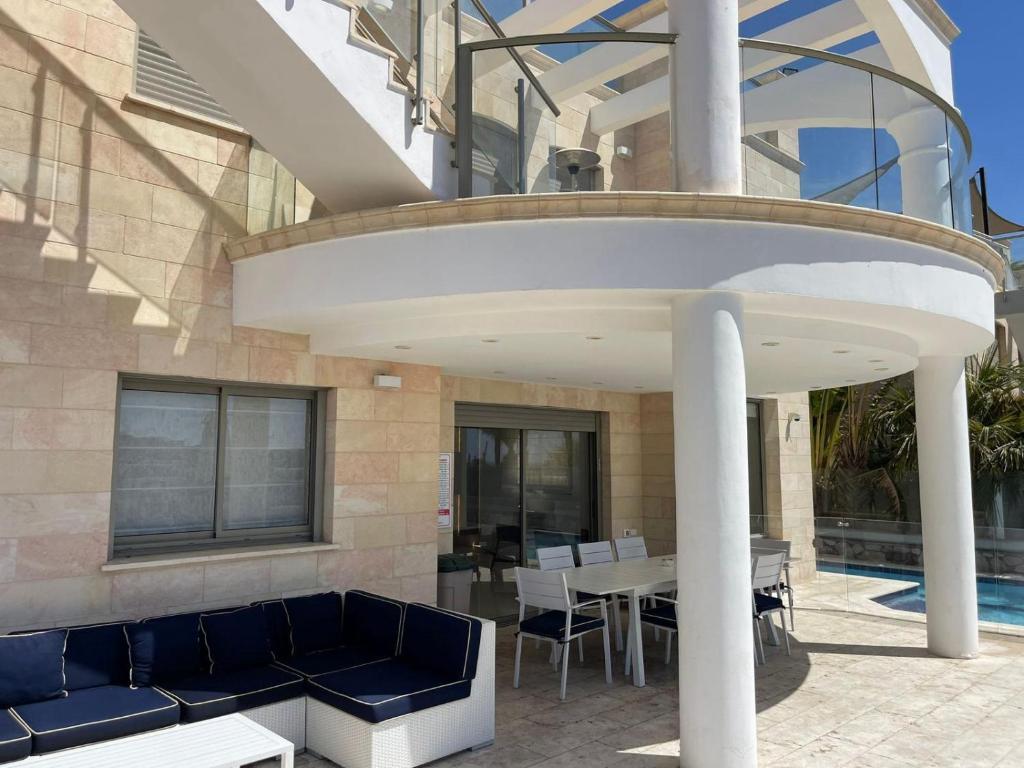Balkón nebo terasa v ubytování Villa Renso Eilat