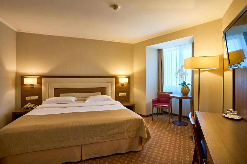 Central Plaza Hotel - Premier Doppelzimmer