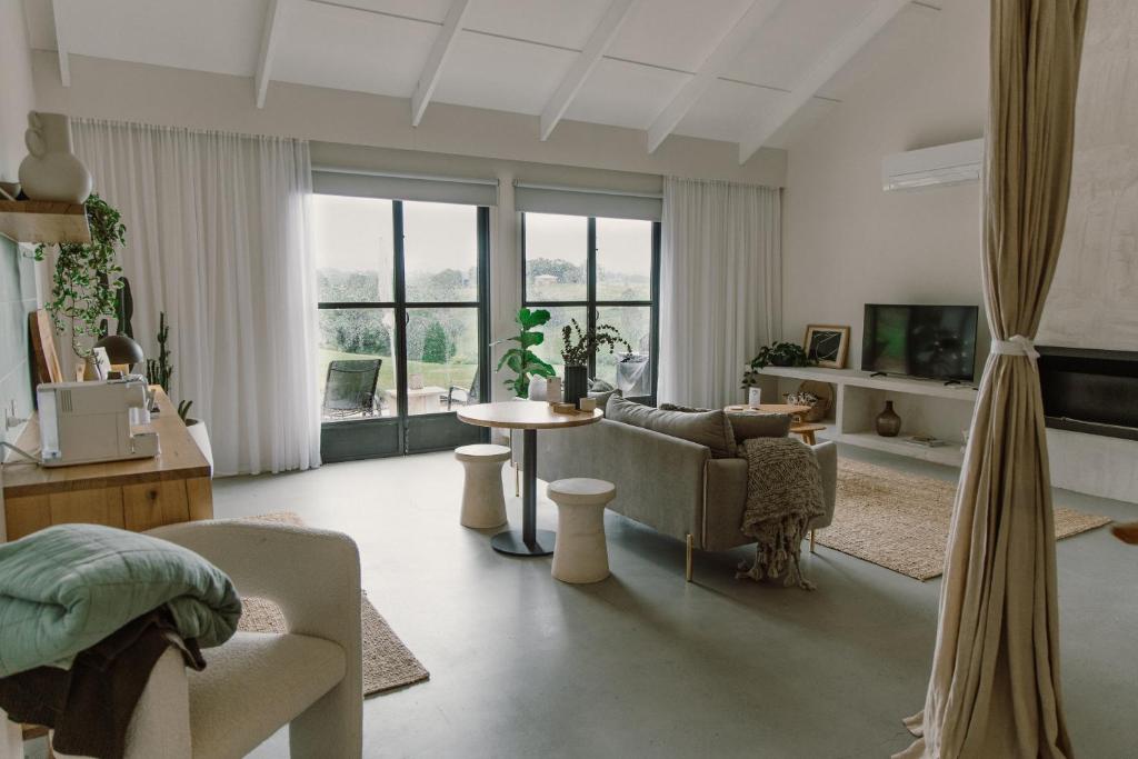 Ten Acres - Estudio Con Mountain View