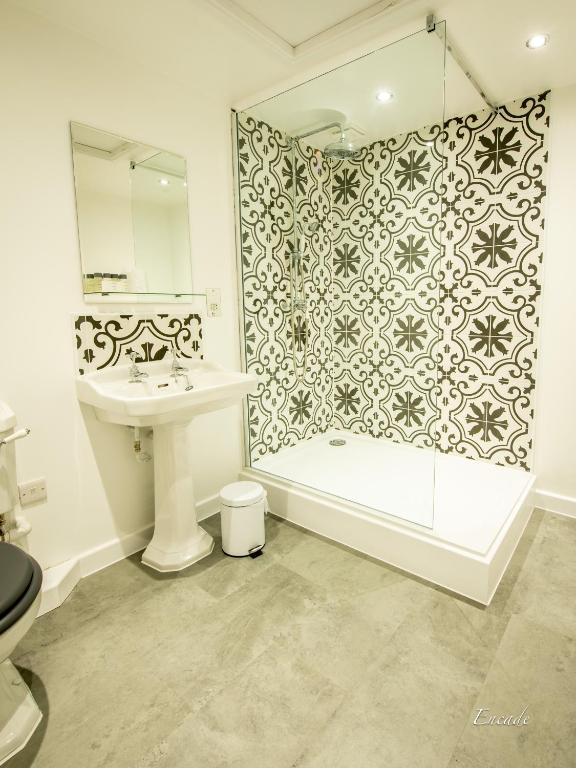 Broome Park Hotel - 