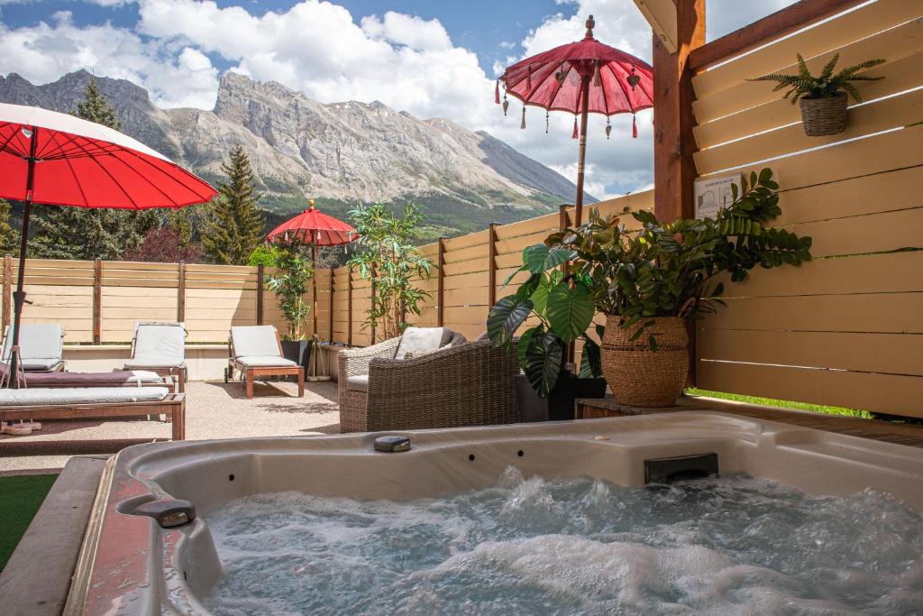 Nespecifikovaný výhled na hory nebo výhled na hory při pohledu z hotelu