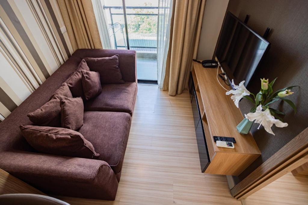 Ramada by Wyndham Bangkok Ten Ekamai Residences - One-Bedroom Superior King Room