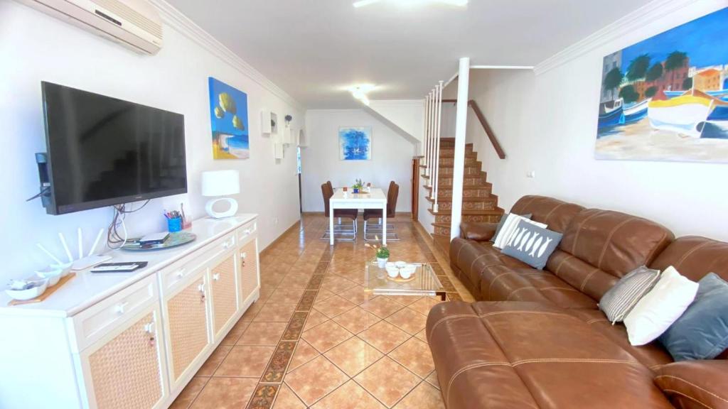 A television and/or entertainment centre at Bages