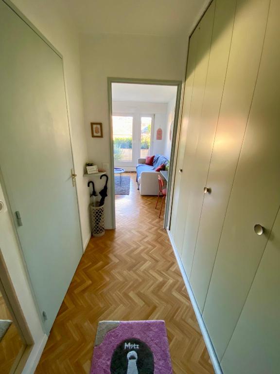 Zdjęcie z galerii obiektu Une vue les pieds dans l'eau w Metz