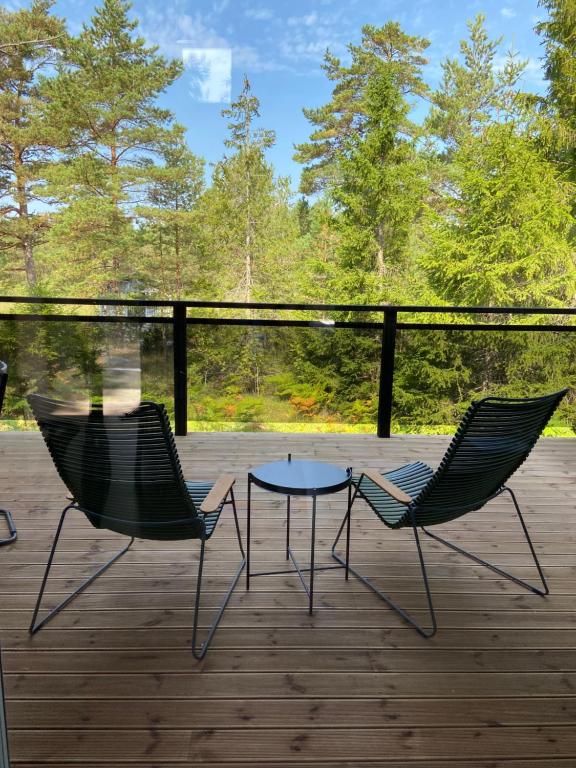 Balkón nebo terasa v ubytování Maven Kustnära Stugor