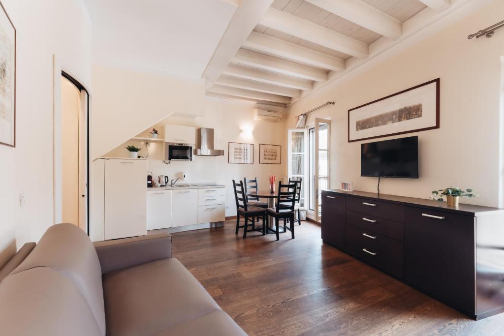 Kuchnia lub aneks kuchenny w obiekcie Charming Milan Apartments Brera - Madonnina
