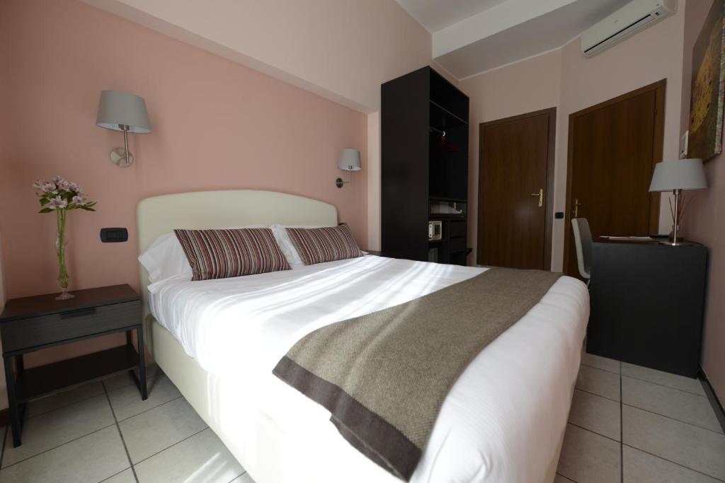 Hotel Florence Milano - Resim 35