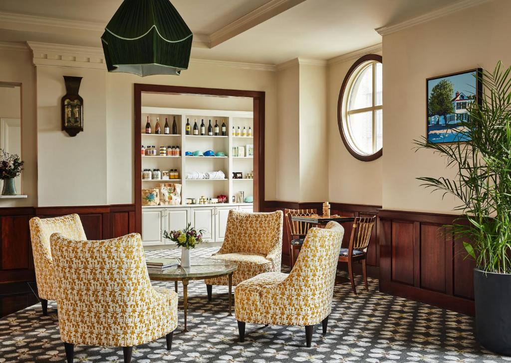 French Quarter Inn photo