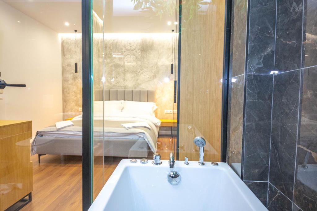 Koupelna v ubytování Hotel Riviera