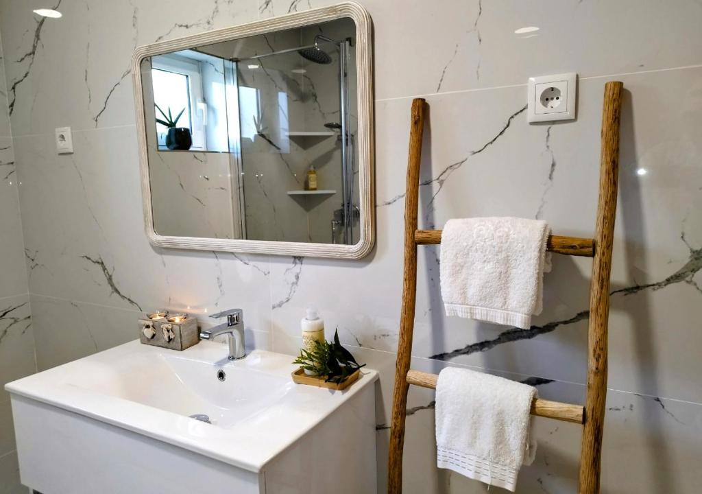 Casa by Anita Guesthouse - 9