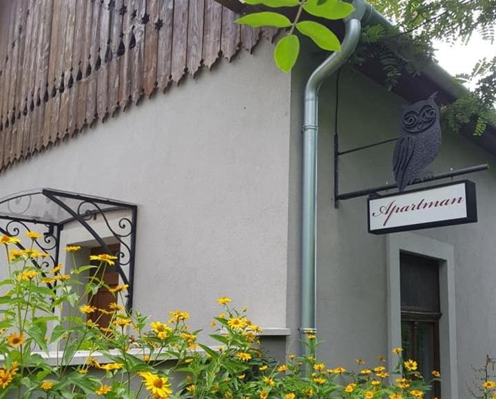 Budova, v ktorej sa apartmán nachádza