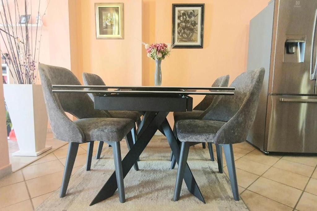 Kuchyň nebo kuchyňský kout v ubytování Apartments Ragusa
