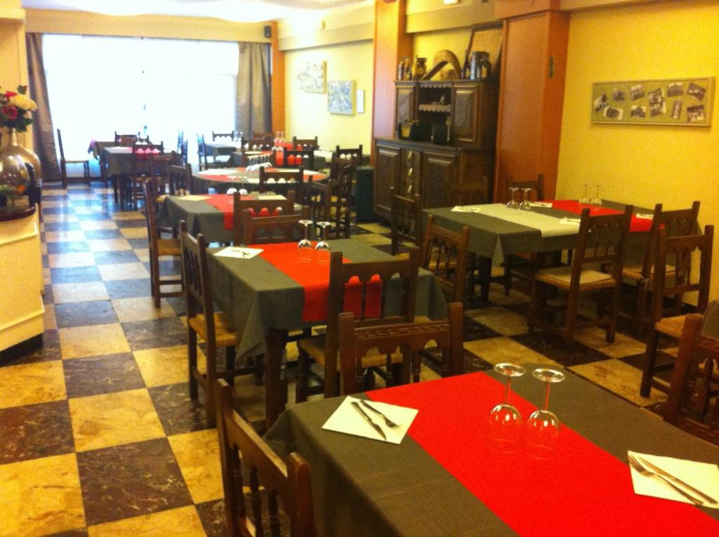Restaurace v ubytování Hotel Boliña