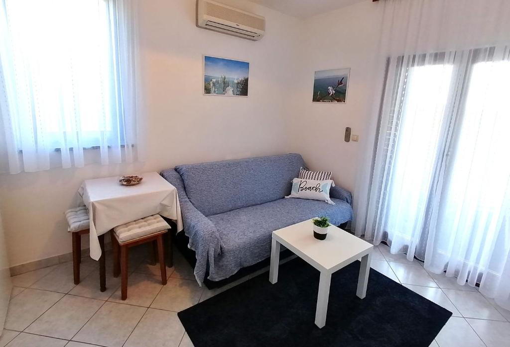 Zdjęcie z galerii obiektu Apartments Miha w Krku